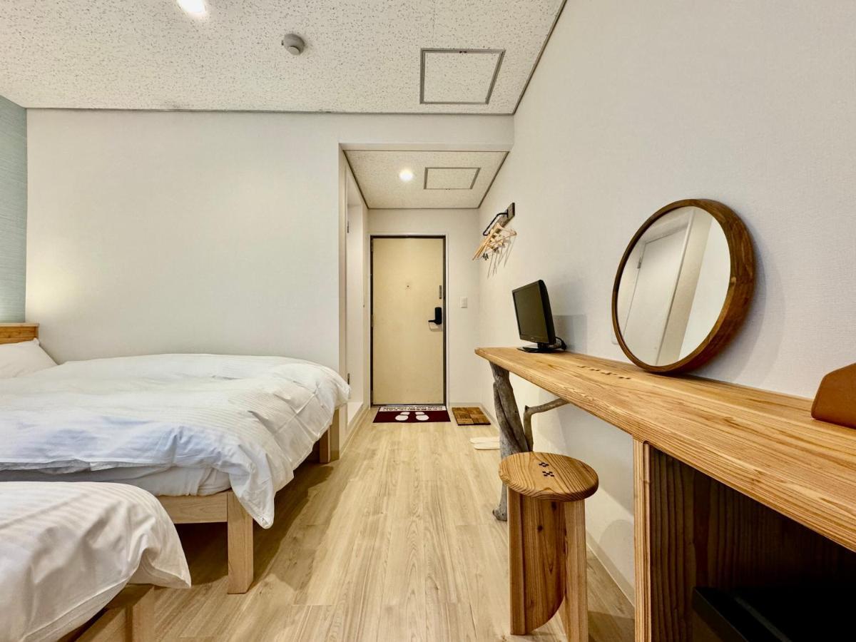 Hotel Ishigaki And Chikonkiya Buitenkant foto