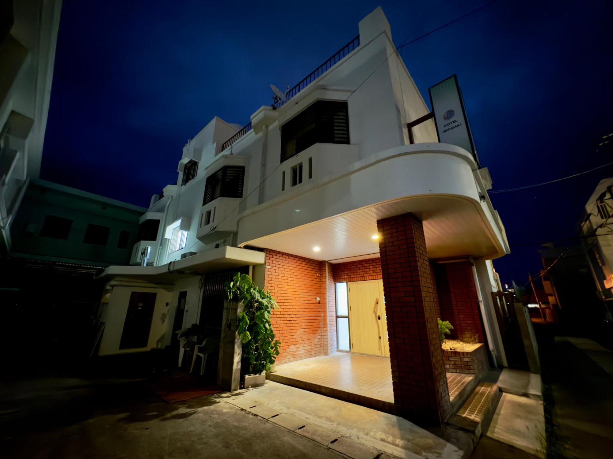 Hotel Ishigaki And Chikonkiya Buitenkant foto